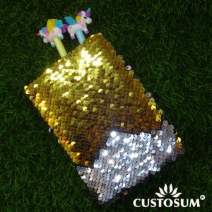 Alternative view of An Exclusive Dual-Colored  Diary with two Gel Pens